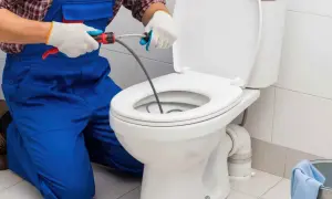 Zatkany odpływ fi 50? Jaka spirala i jak jej użyć krok po kroku